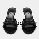 BLACK OAKED HEELED SANDALS